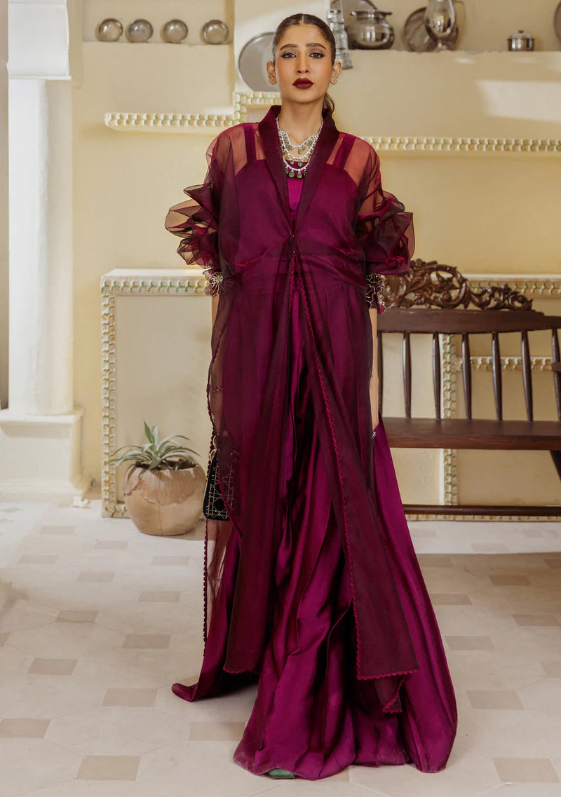 ZAINAB ZULFIQAR - Cala Magenta