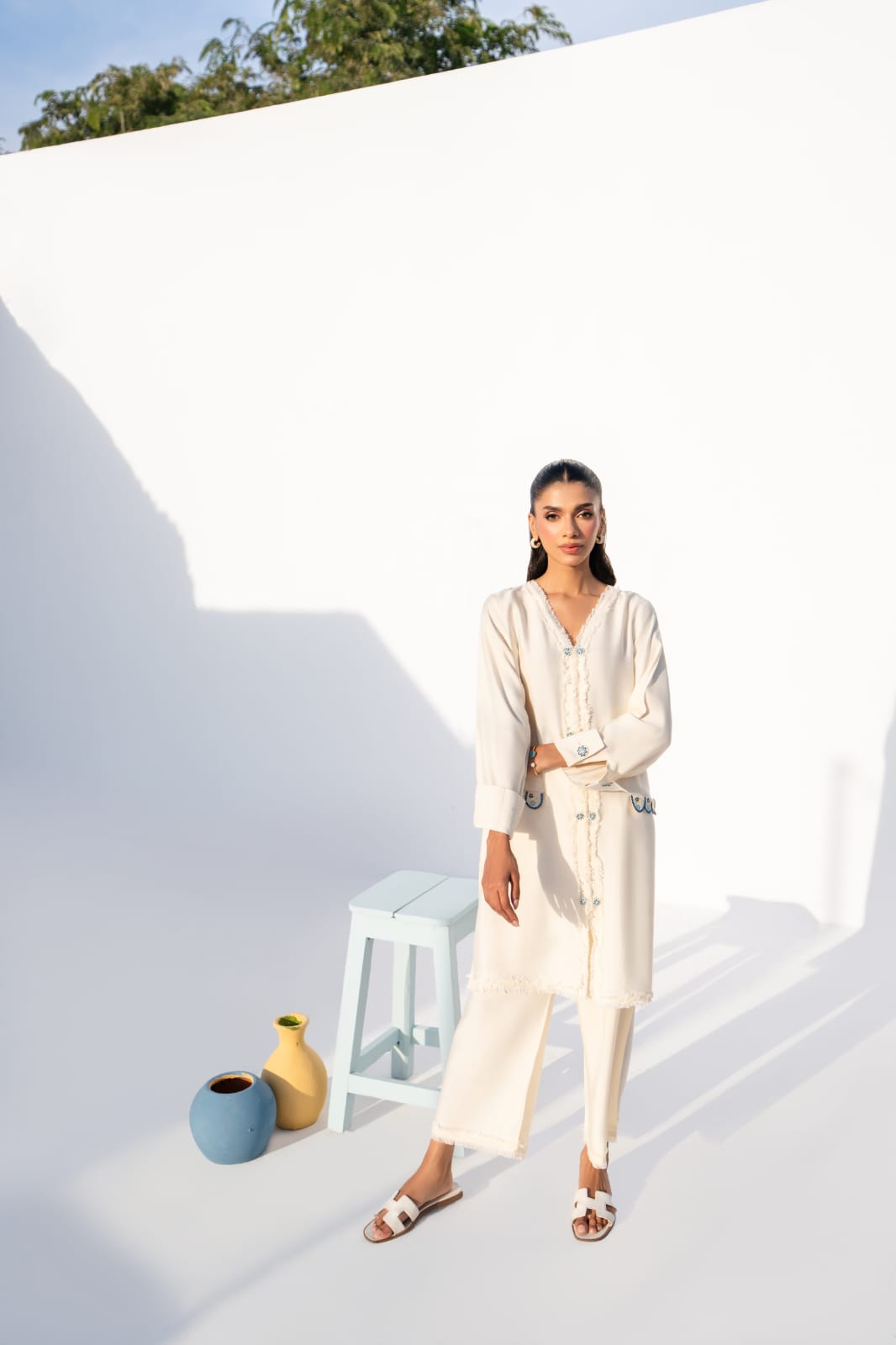 KOMAL LAKHANI - Ivory Naeem pocket