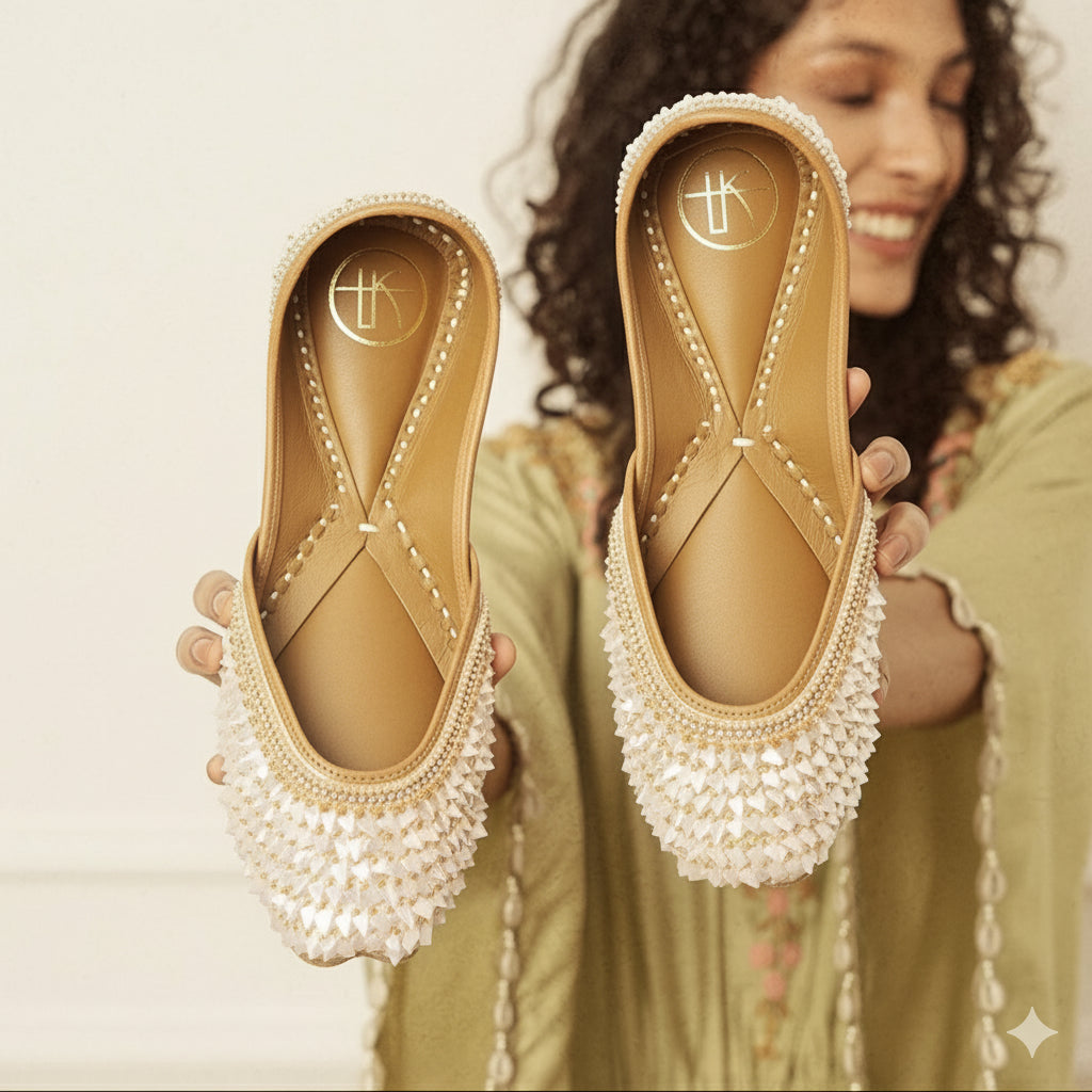 LOVE KAARI - Champagne Gold Wonder Jutti