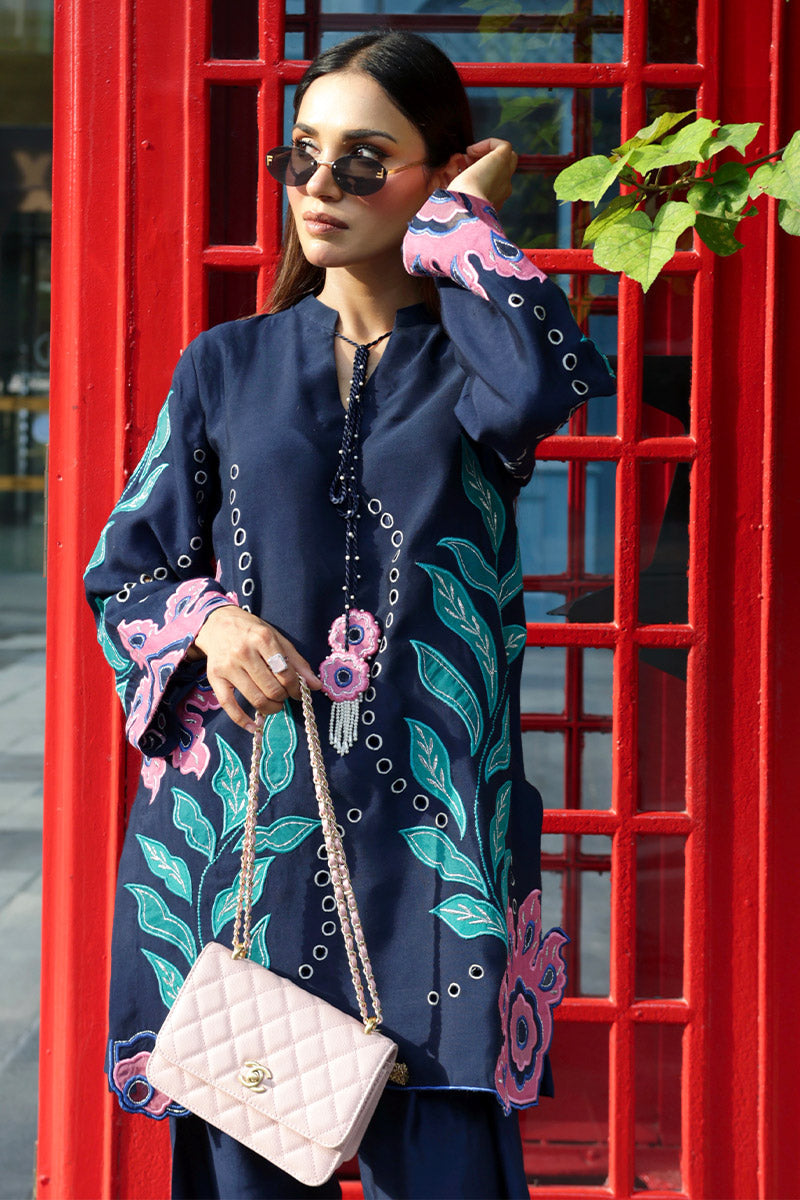 CHIC OPHICIAL - Inky Pink