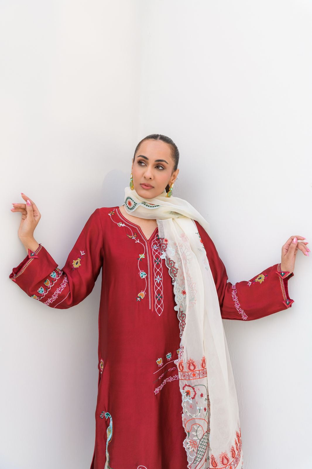 RIMSHA SHAIKHANI - Uswa red maroon