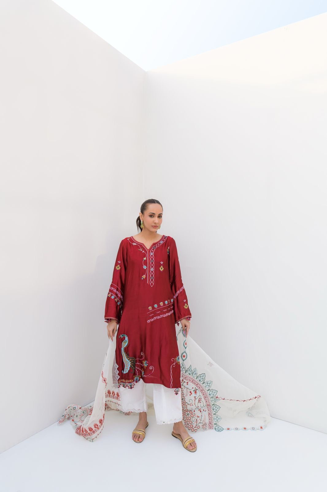RIMSHA SHAIKHANI - Uswa red maroon