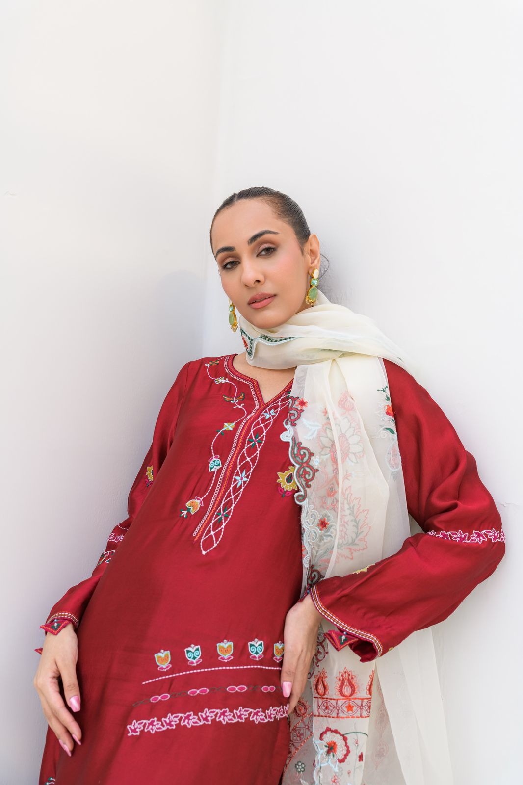 RIMSHA SHAIKHANI - Uswa red maroon