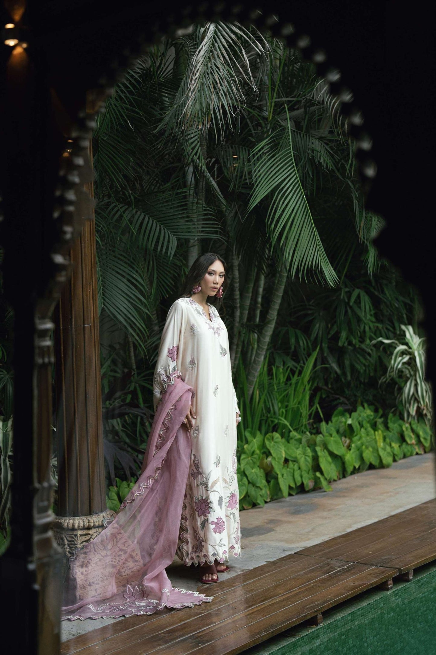 KARISHMA TALREJA - Topaz