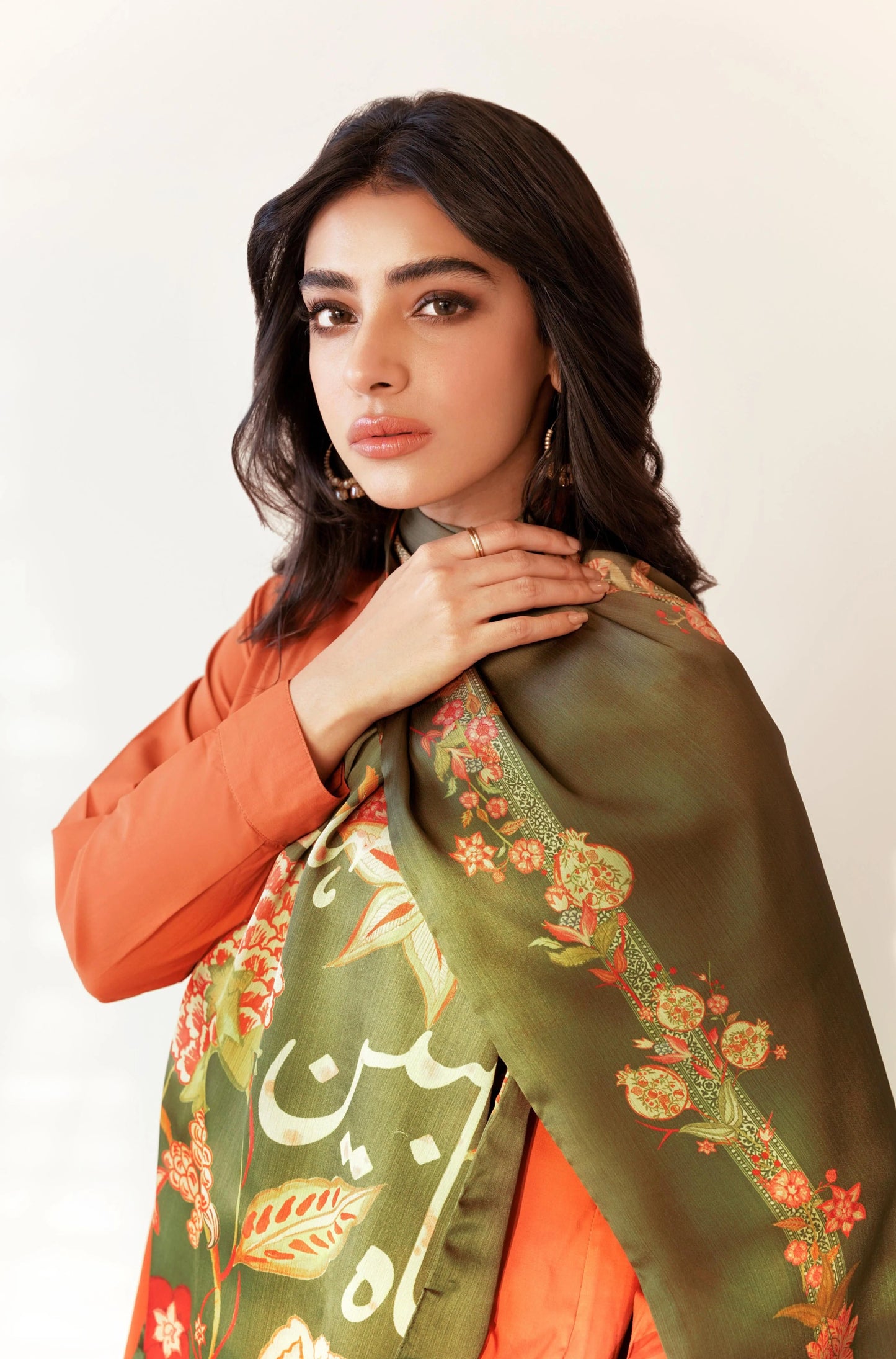 Manto - Gulnaar Fruit Flora Green Stole