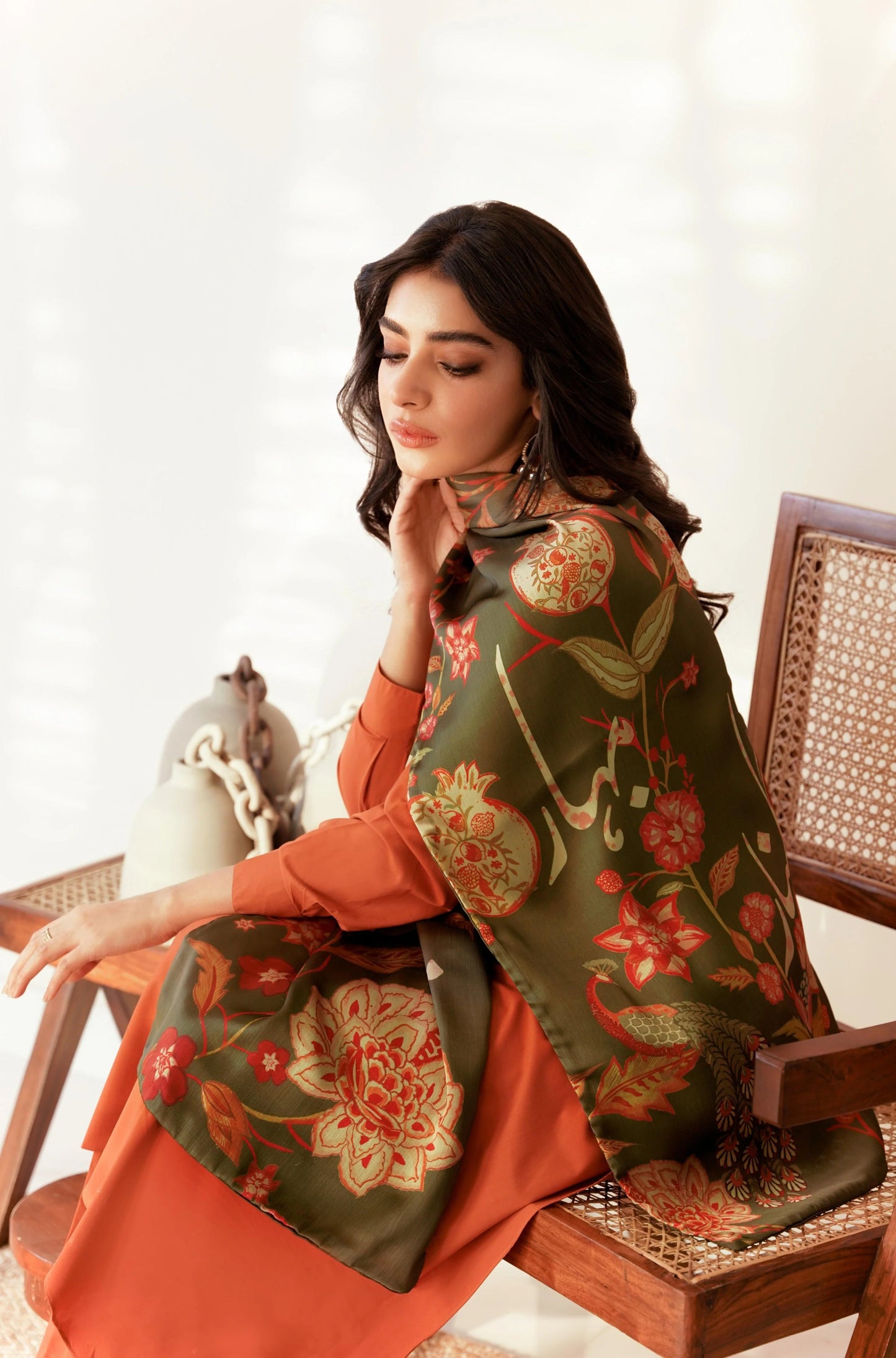 Manto - Gulnaar Fruit Flora Green Stole