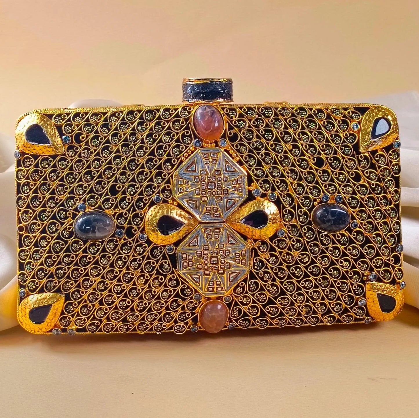 ZAHEEN KAMRAN - Sapphire Clutch