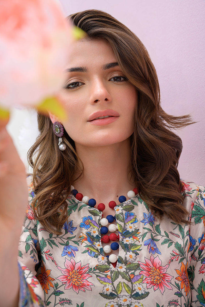 FATIMA KHAN - Wild Flower