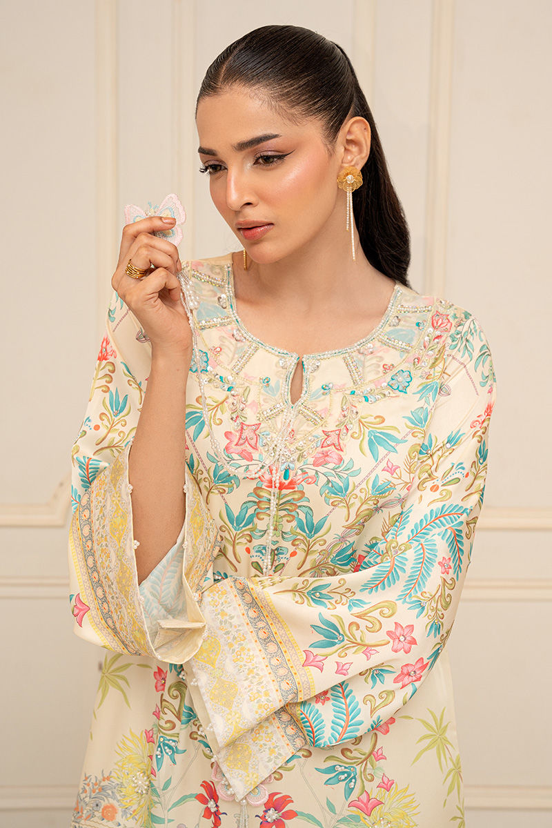 FATIMA KHAN - Fiora