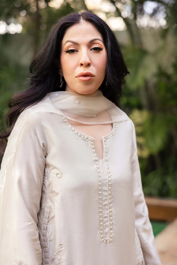 HUMAYUN ALAMGIR ( WOMENWEAR) - Fatima