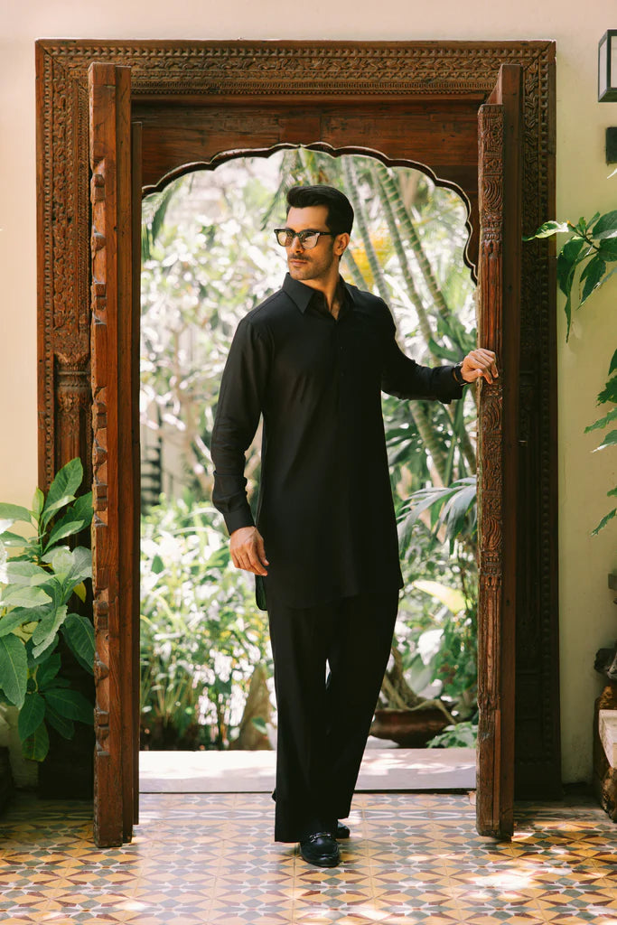 HUMAYUN ALAMGIR (Menswear) - Black Linen Kurta Pajama