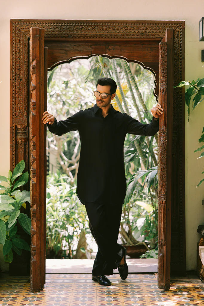 HUMAYUN ALAMGIR (Menswear) - Black Linen Kurta Pajama