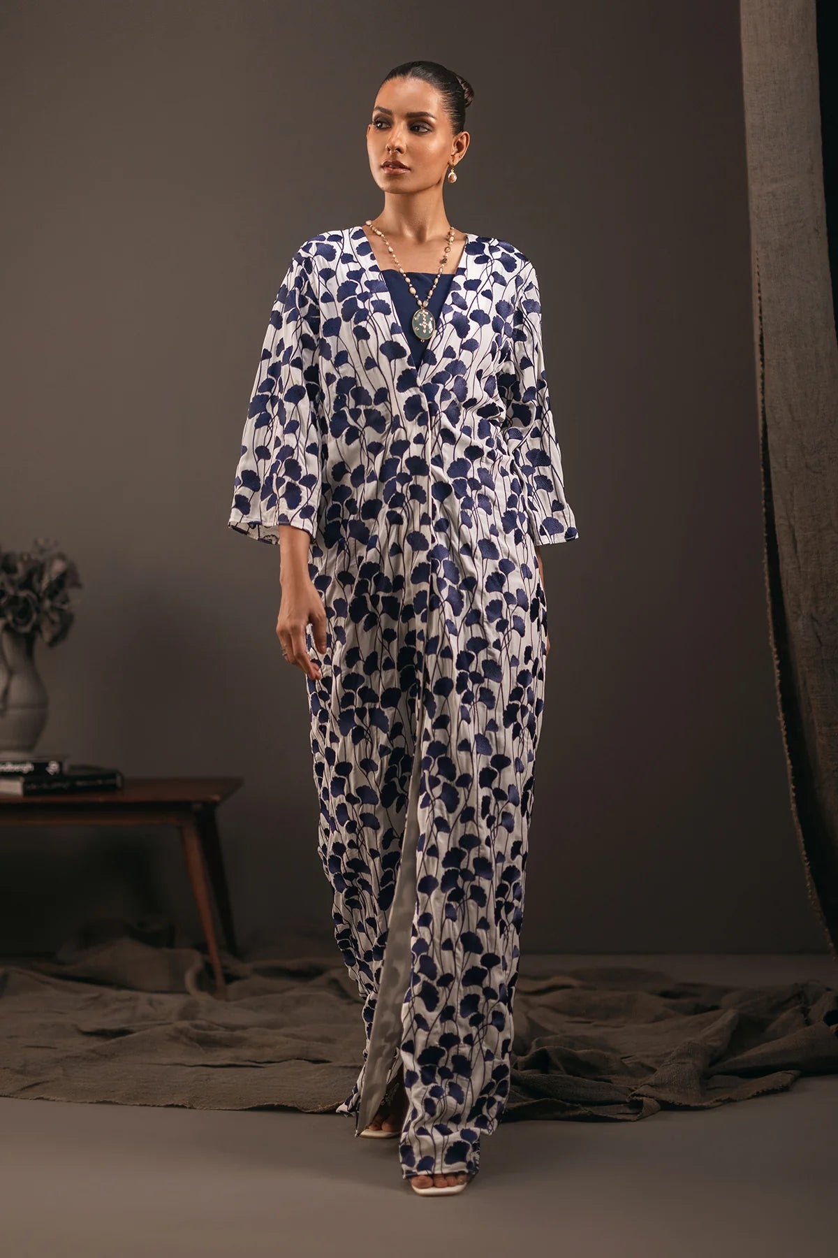 ERUM KHAN - Empress Elegance