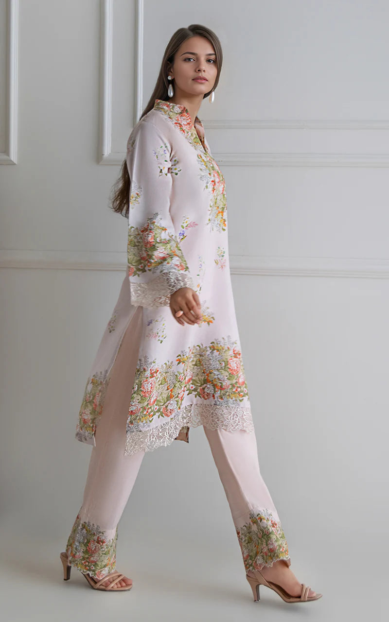 THREADS AND MOTIFS - Peach Floral Printed