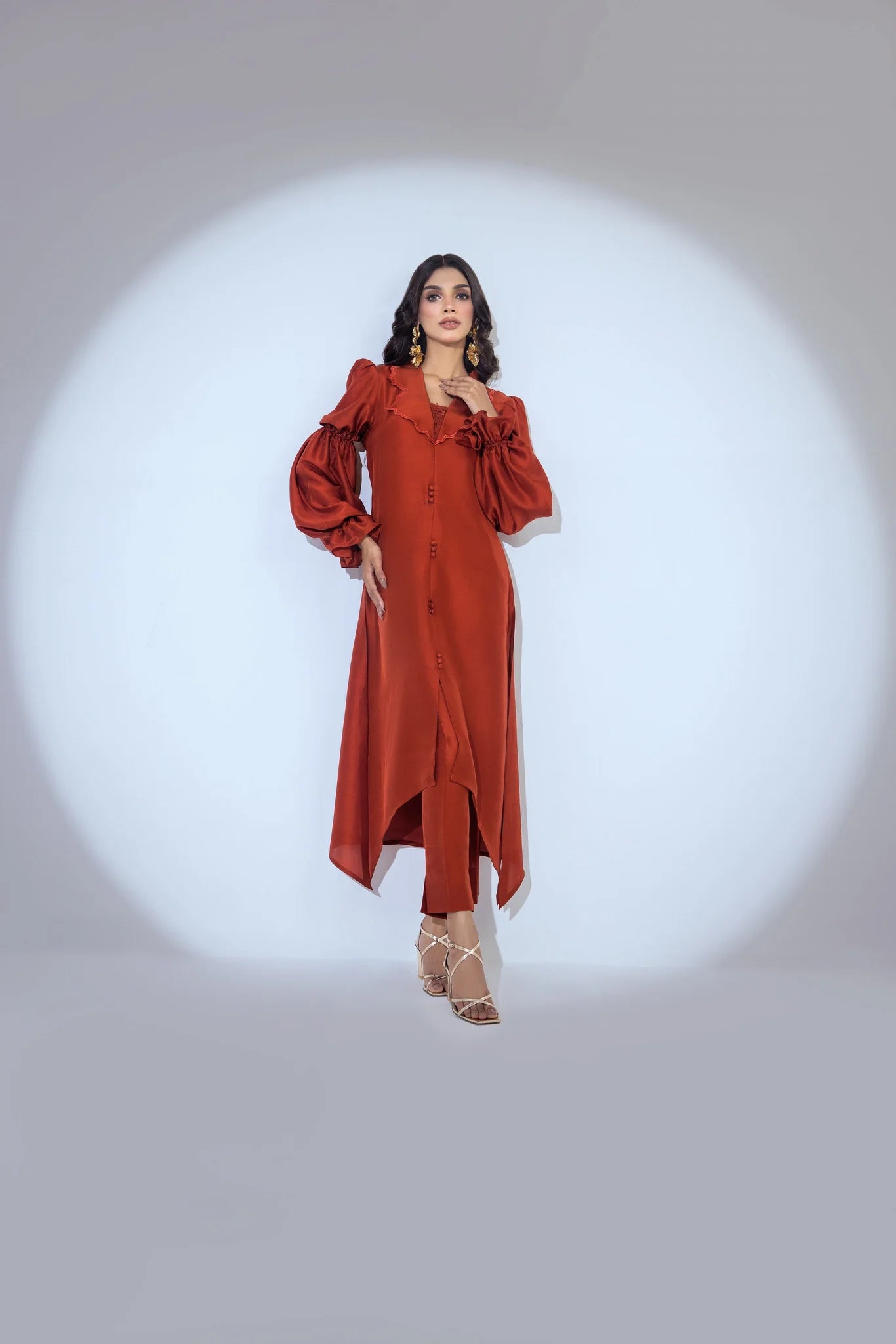 ANAM AHKLAQ - Rustic Radiance