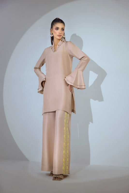 ANAM AHKLAQ - Cream Beige
