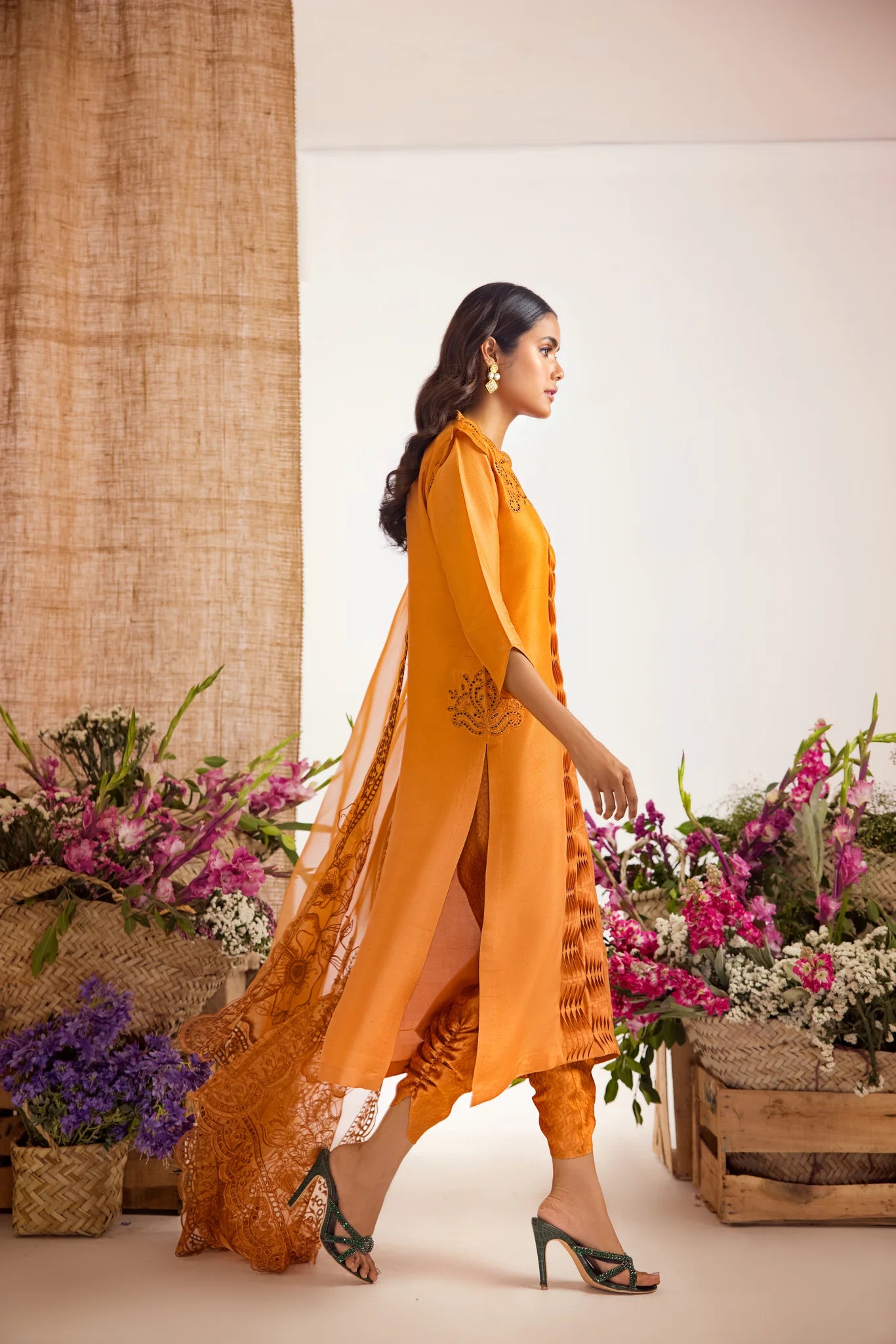 ANAM AHKLAQ - Pumpkin Spice