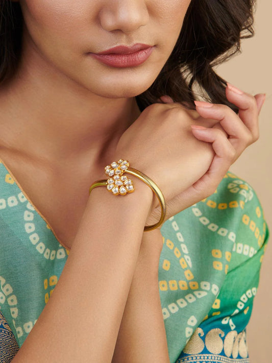 THE BUTTERFLY EFFECT JEWELRY - gold bangle with kundan
