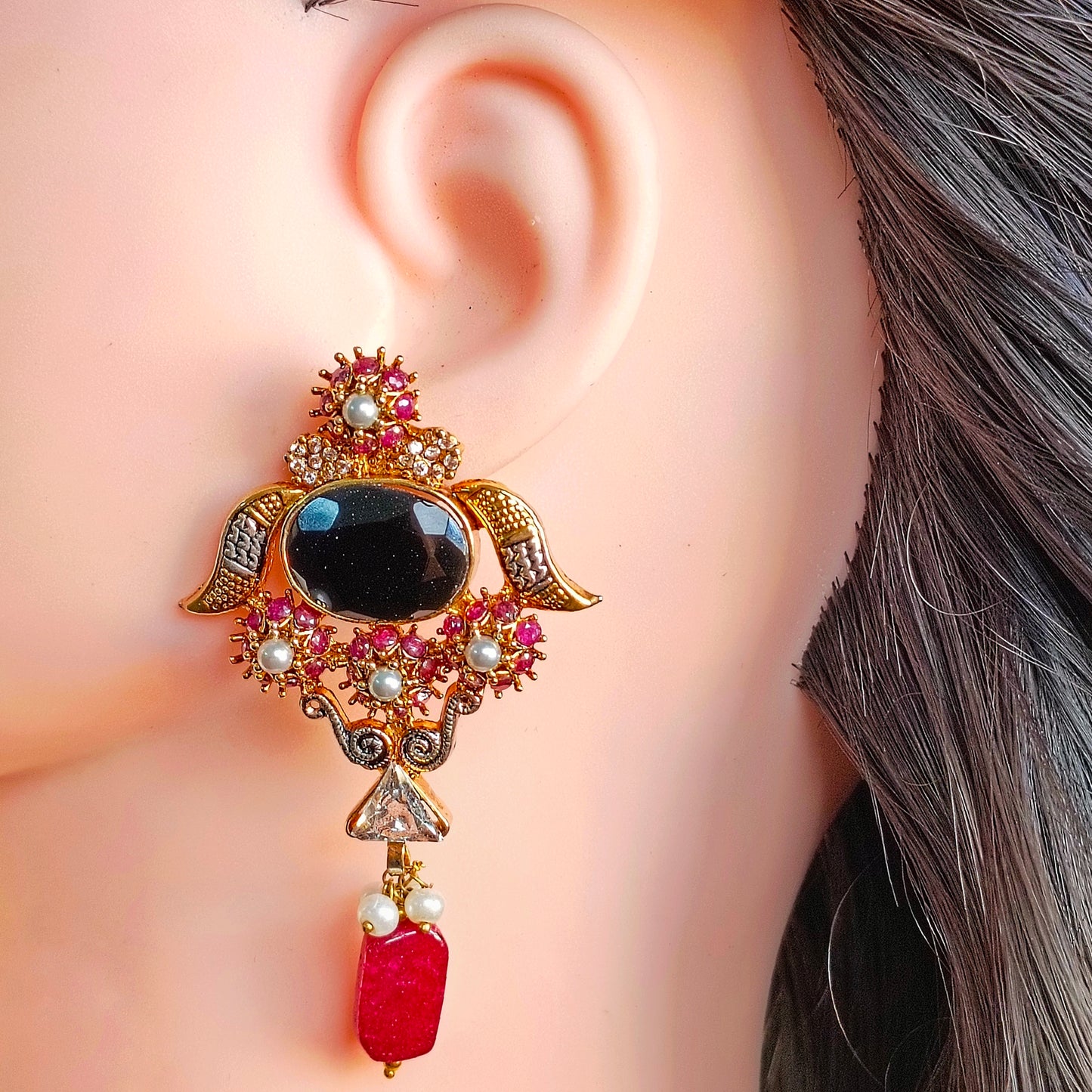 ZAHEEN KAMRAN - Black and Rubylite Stone Earrings
