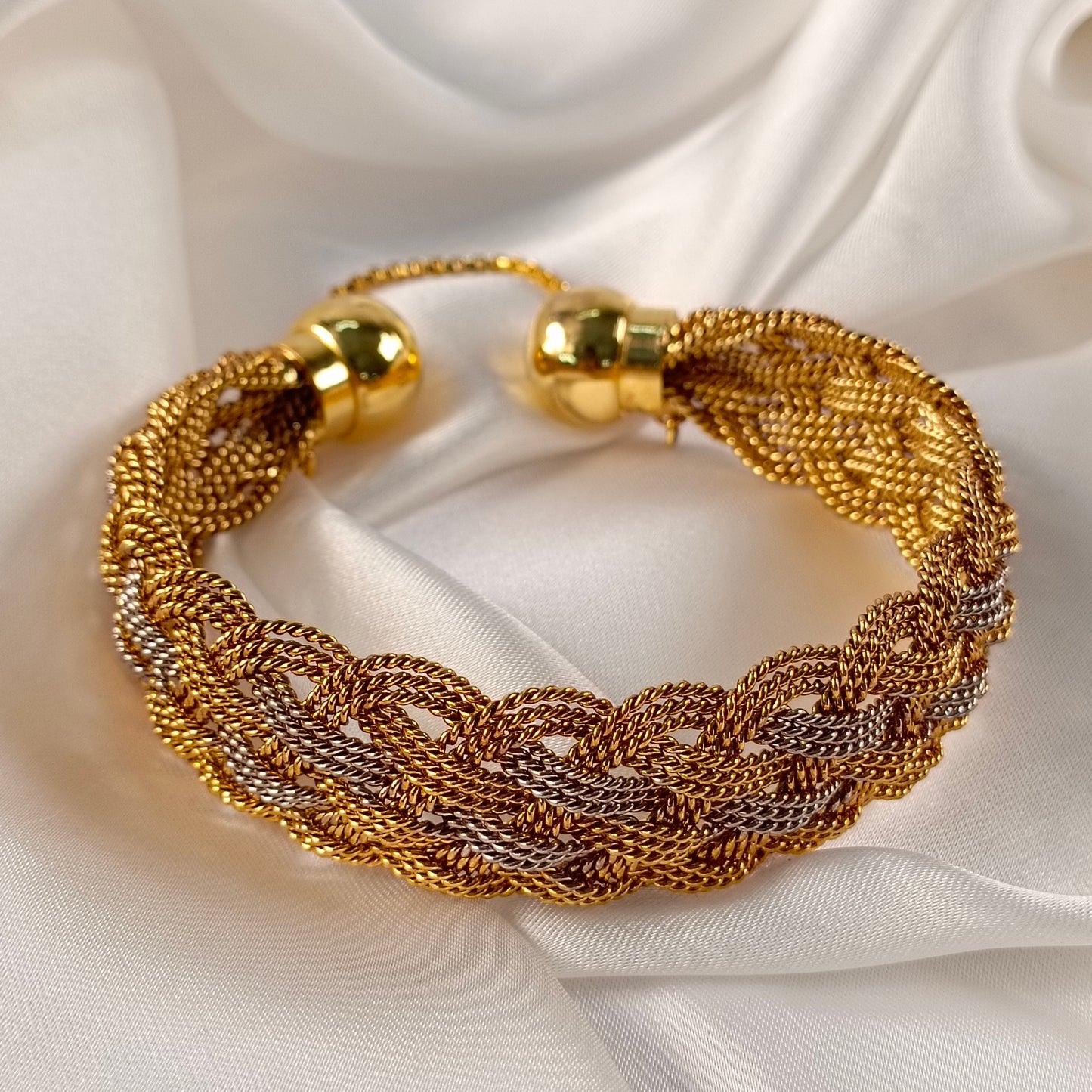 ZAHEEN KAMRAN - Antique Bangle