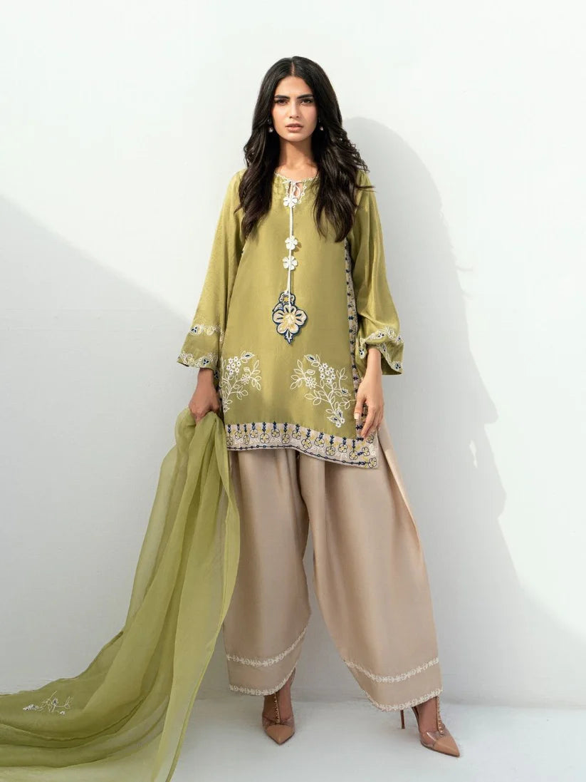 FARAH ZUBAIR - Yumna