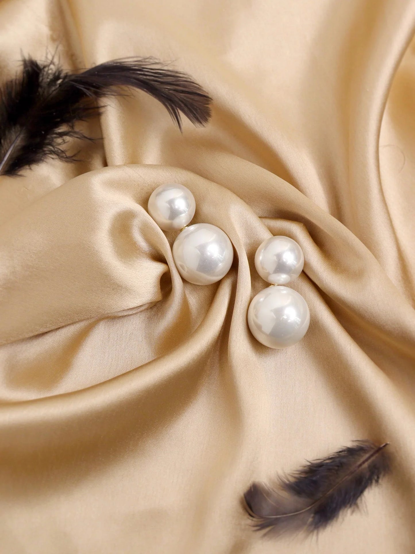 THE BUTTERFLY EFFECT JEWELRY - pearl 2 layer earrings