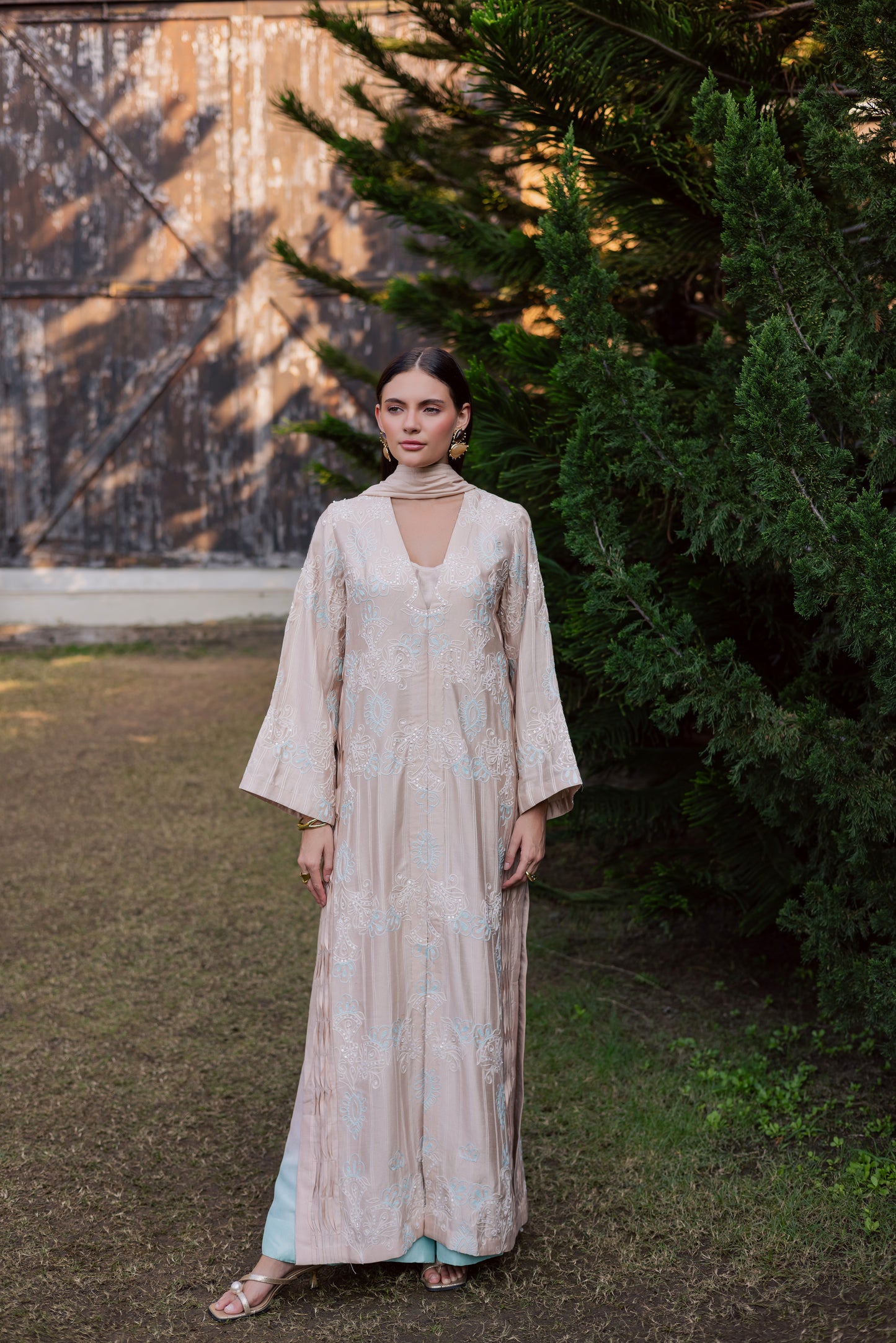 FARAH ZUBAIR - Ziyana