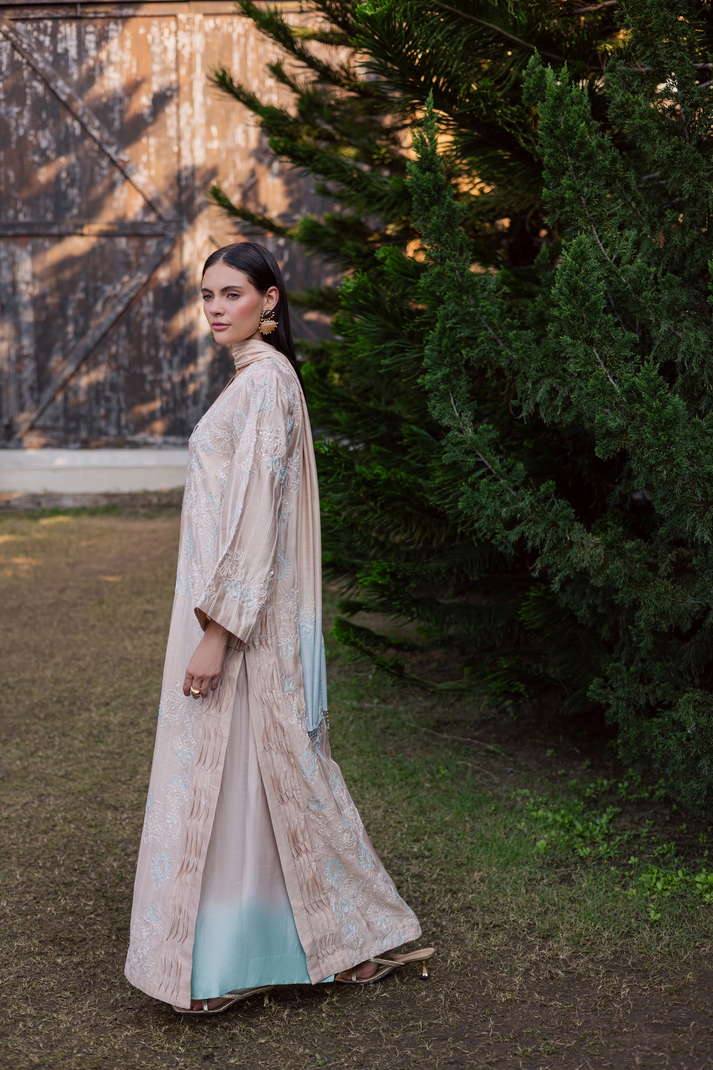 FARAH ZUBAIR - Ziyana