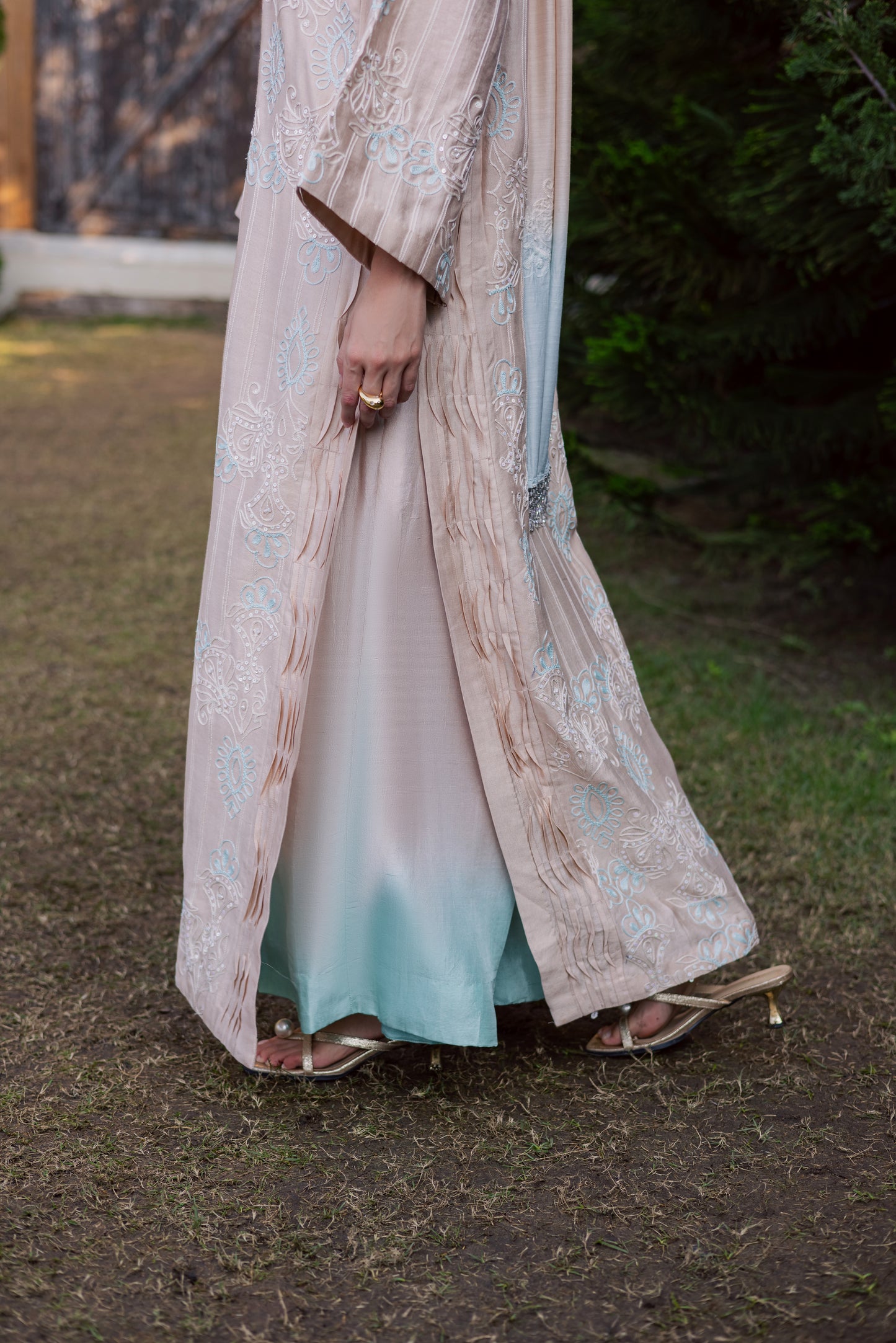 FARAH ZUBAIR - Ziyana