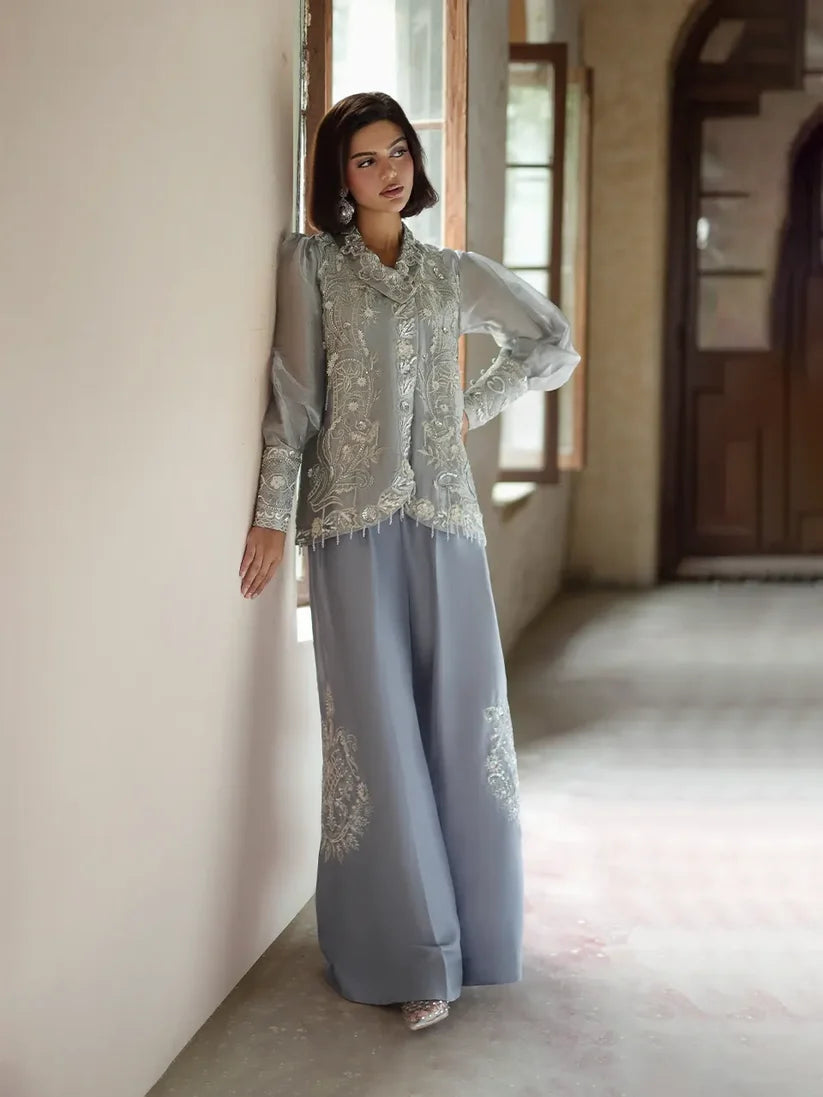 FARAH ZUBAIR- Rhea