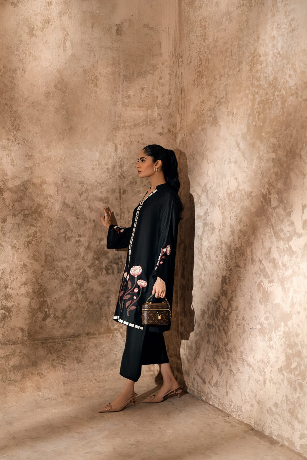 KOMAL LAKHANI -Black color Screen print