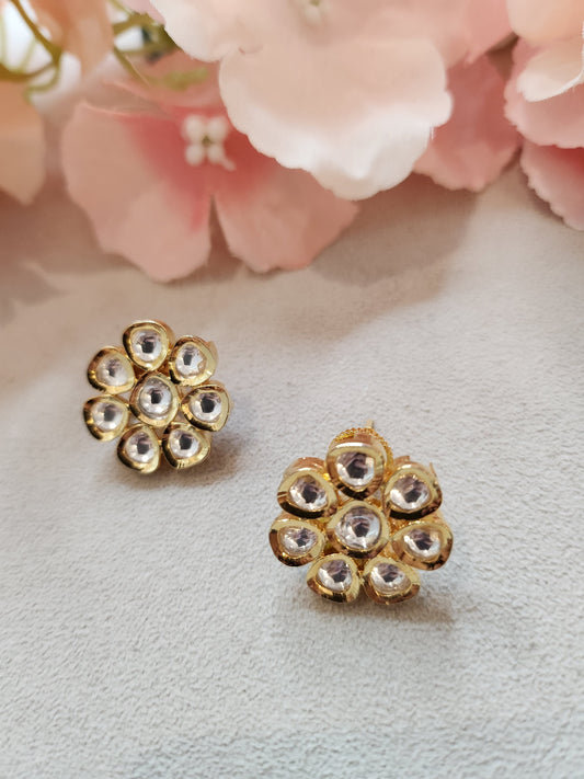 THE BUTTERFLY EFFECT JEWELRY - Gold-plated flower Kundan Stud