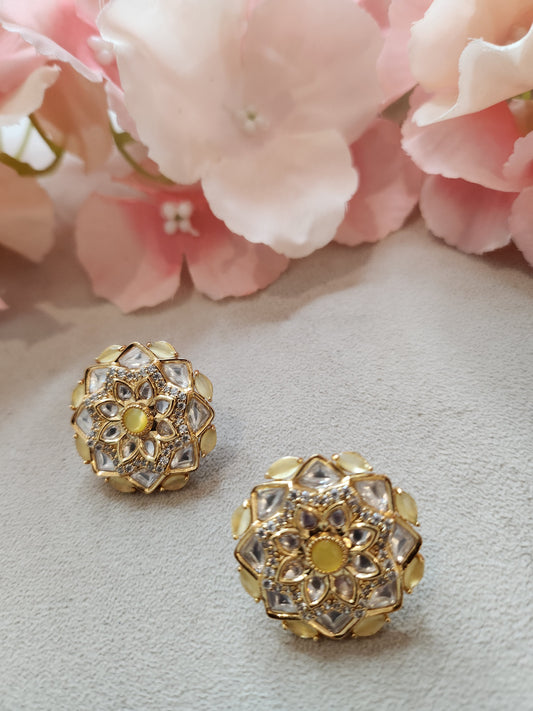 THE BUTTERFLY EFFECT JEWELRY - Kundan and yellow stone studs