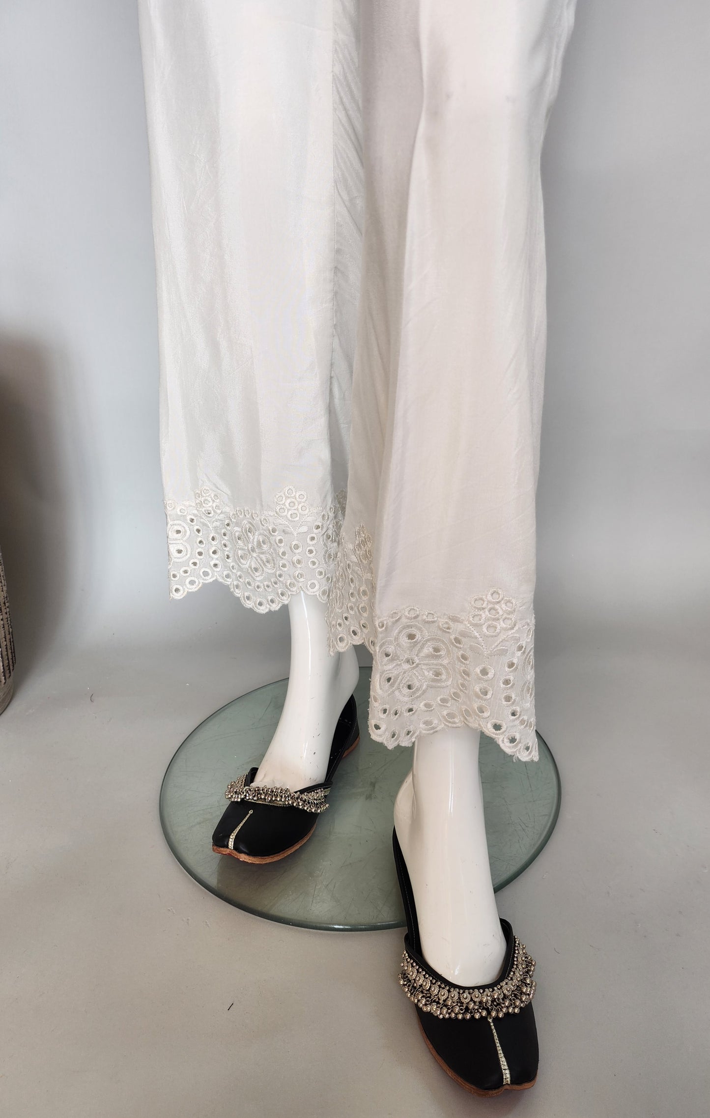 AJRAK - Machine embroidery culottes - white
