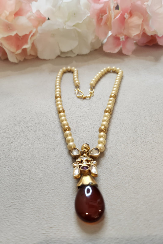 VINANTI MANJI JEWELRY - Red Carnelian Stone with yellow pearl chain necklace