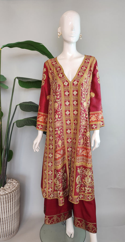 SARAH SHEERAZ - Red Printed Front Open