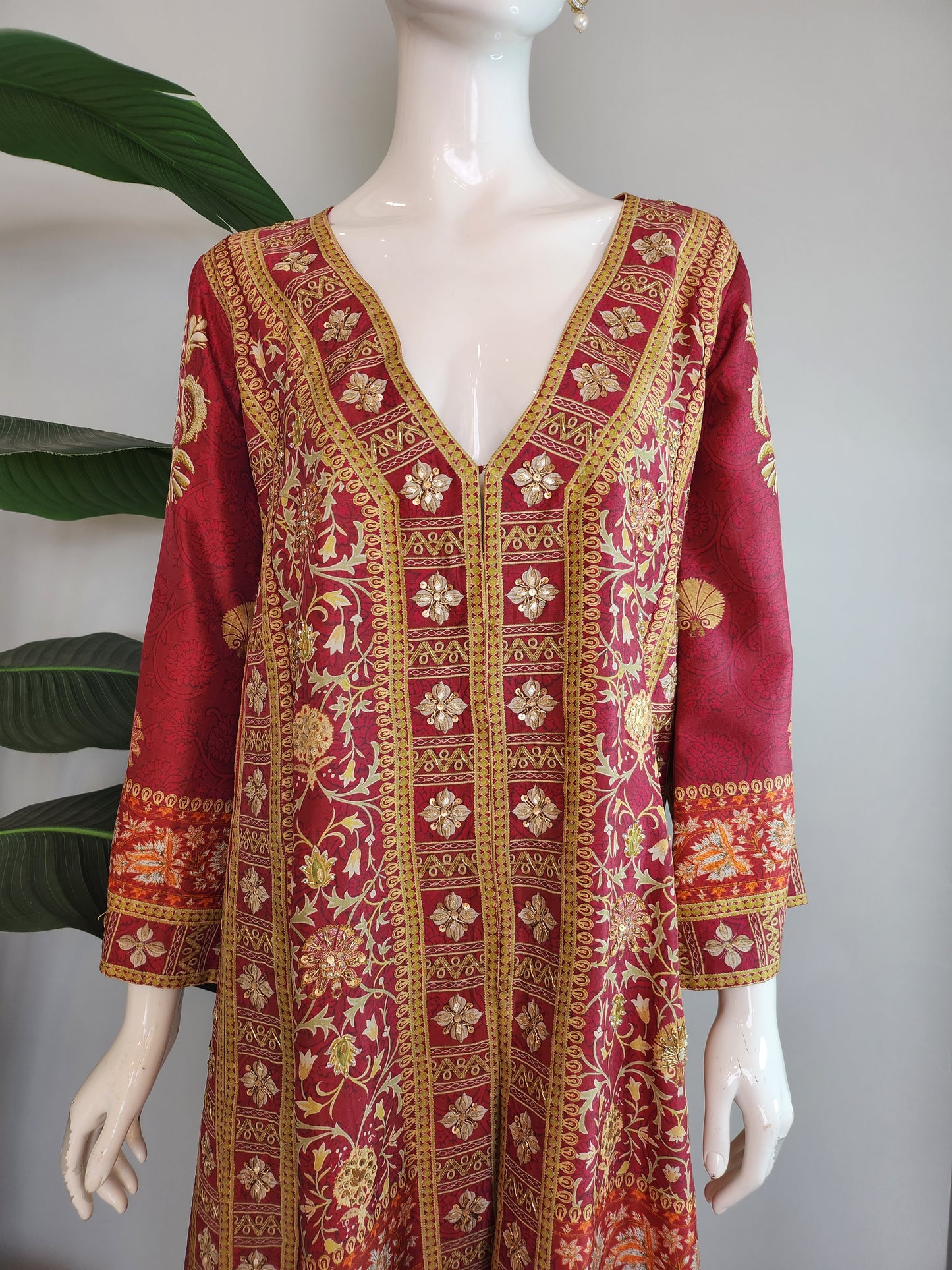 SARAH SHEERAZ - Red Printed Front Open