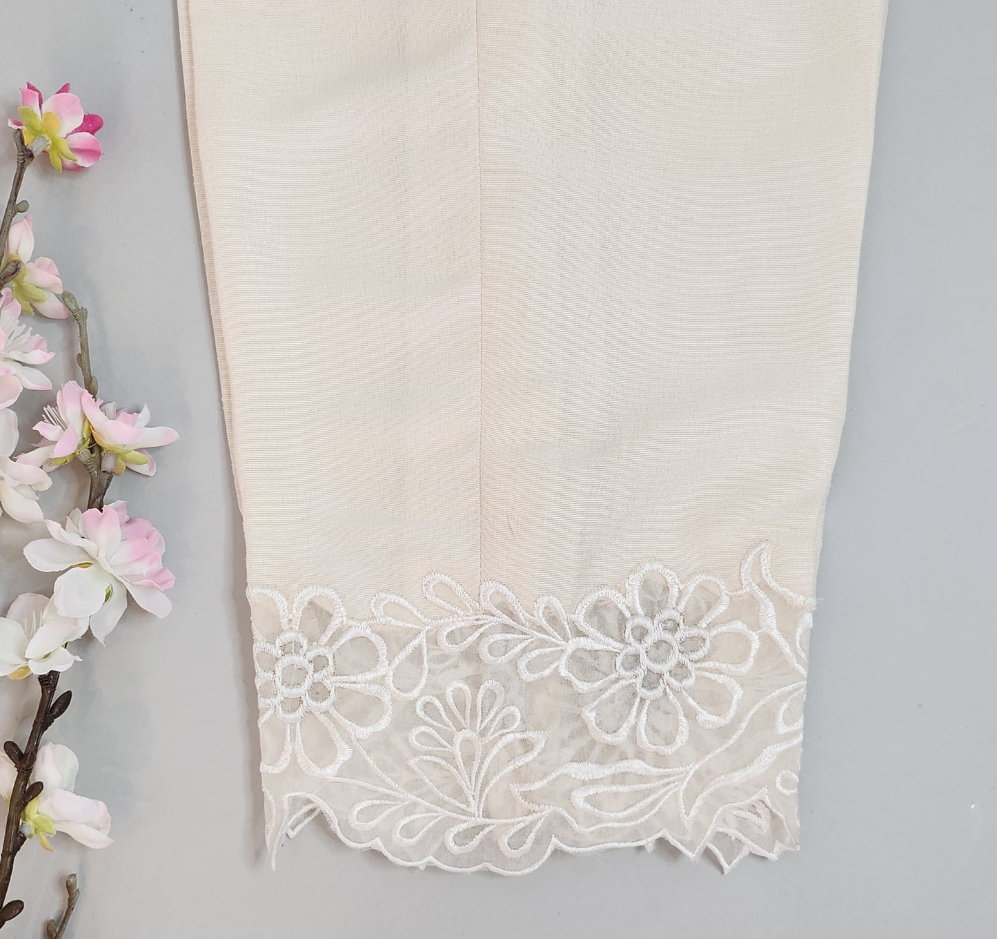 SABEEN MANEKIA - Off-white Pant with organza flower