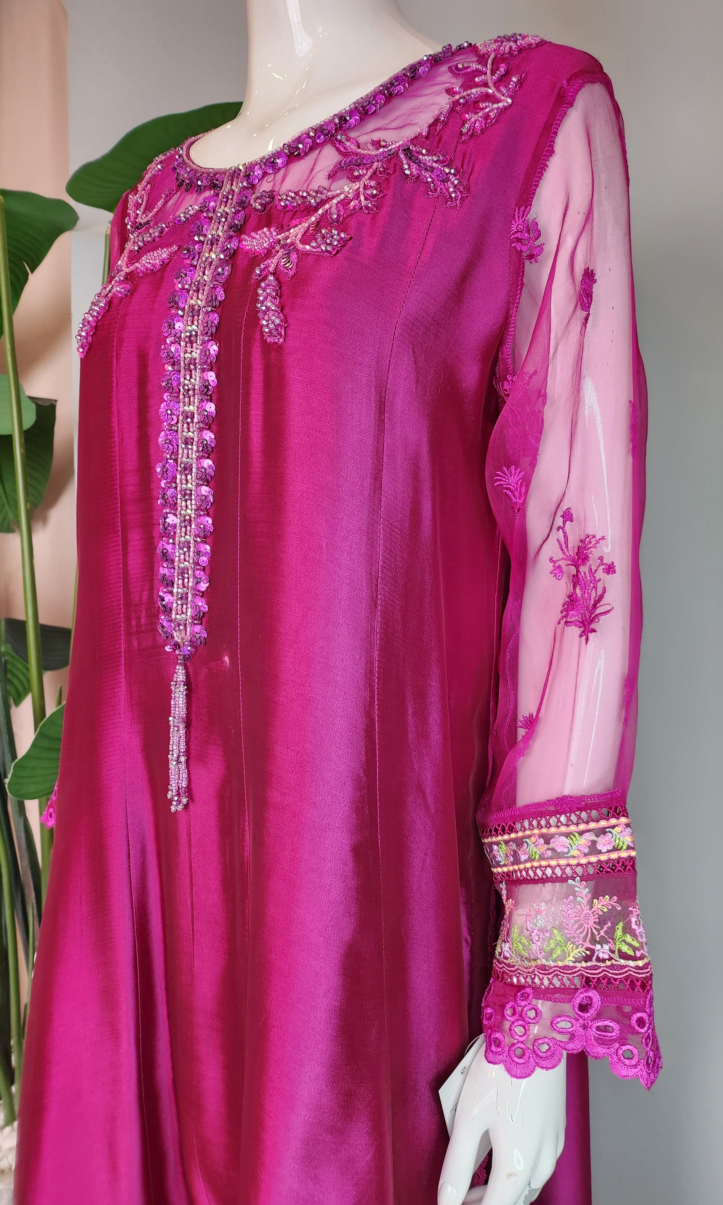 SARAH SHEERAZ - Magenta Embroidered