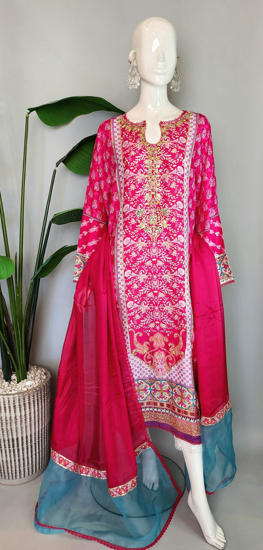 SARAH SHEERAZ - Dark Pink Printed