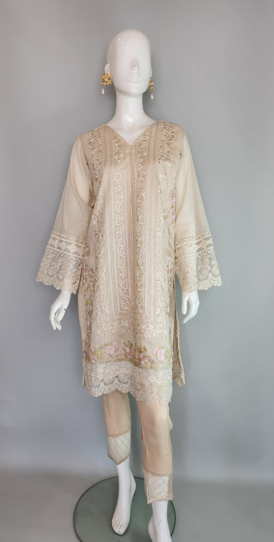 THREADS AND MOTIFS - Ivory with pink floral embroidery