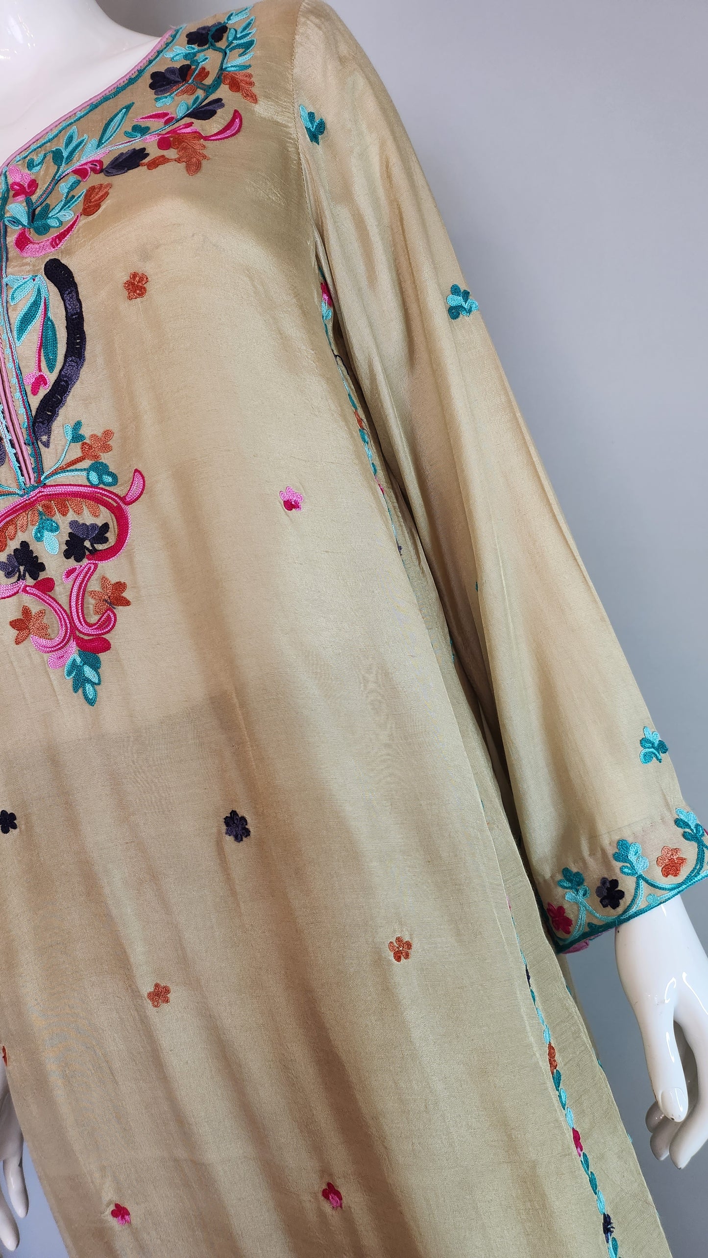 HOUSE OF REINA - Olive with Embroidered work