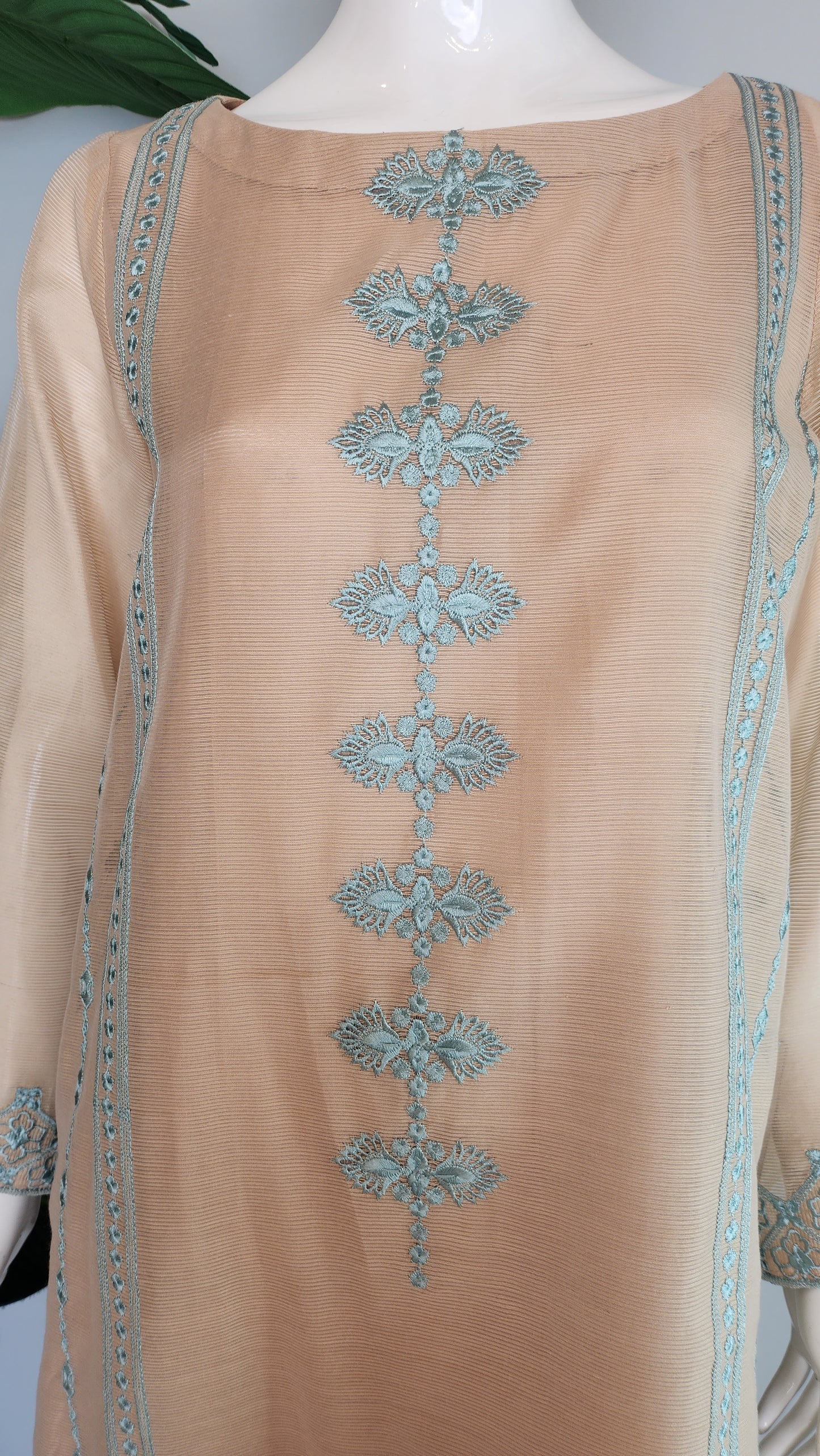 MARIA RAO - Beige Suit