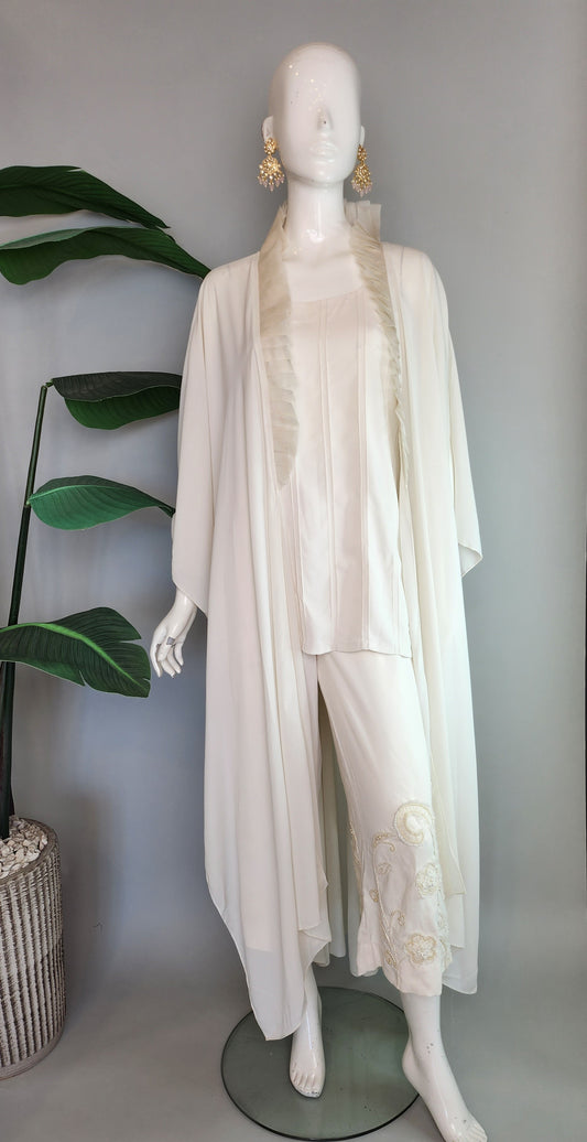 ANAM AHKLAQ - Ivory White Cape