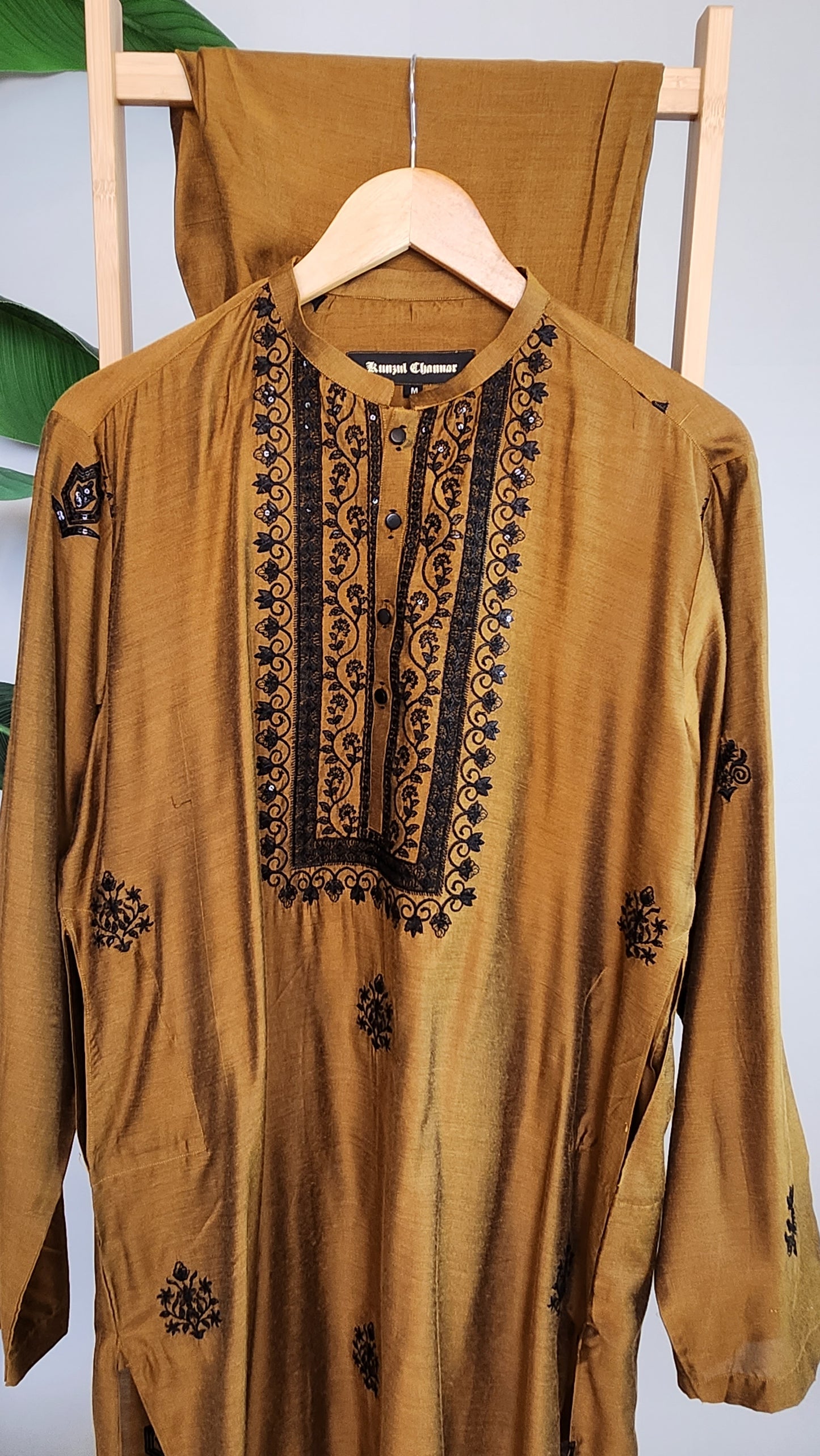KUNZUL CHANNAR  MENSWEAR - Mustard Front Panel