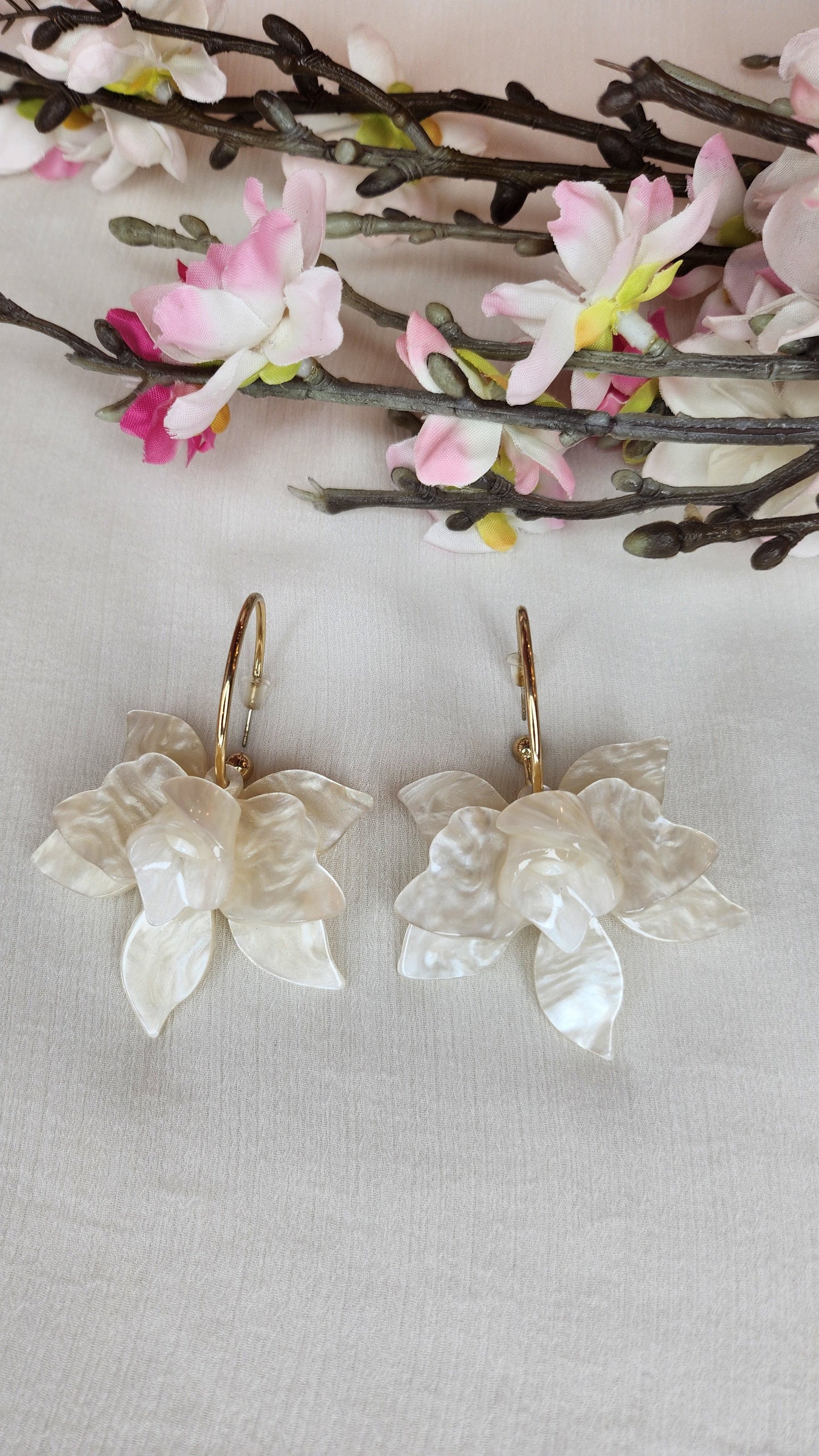 ZAHEEN KAMRAN - Flower Earrings