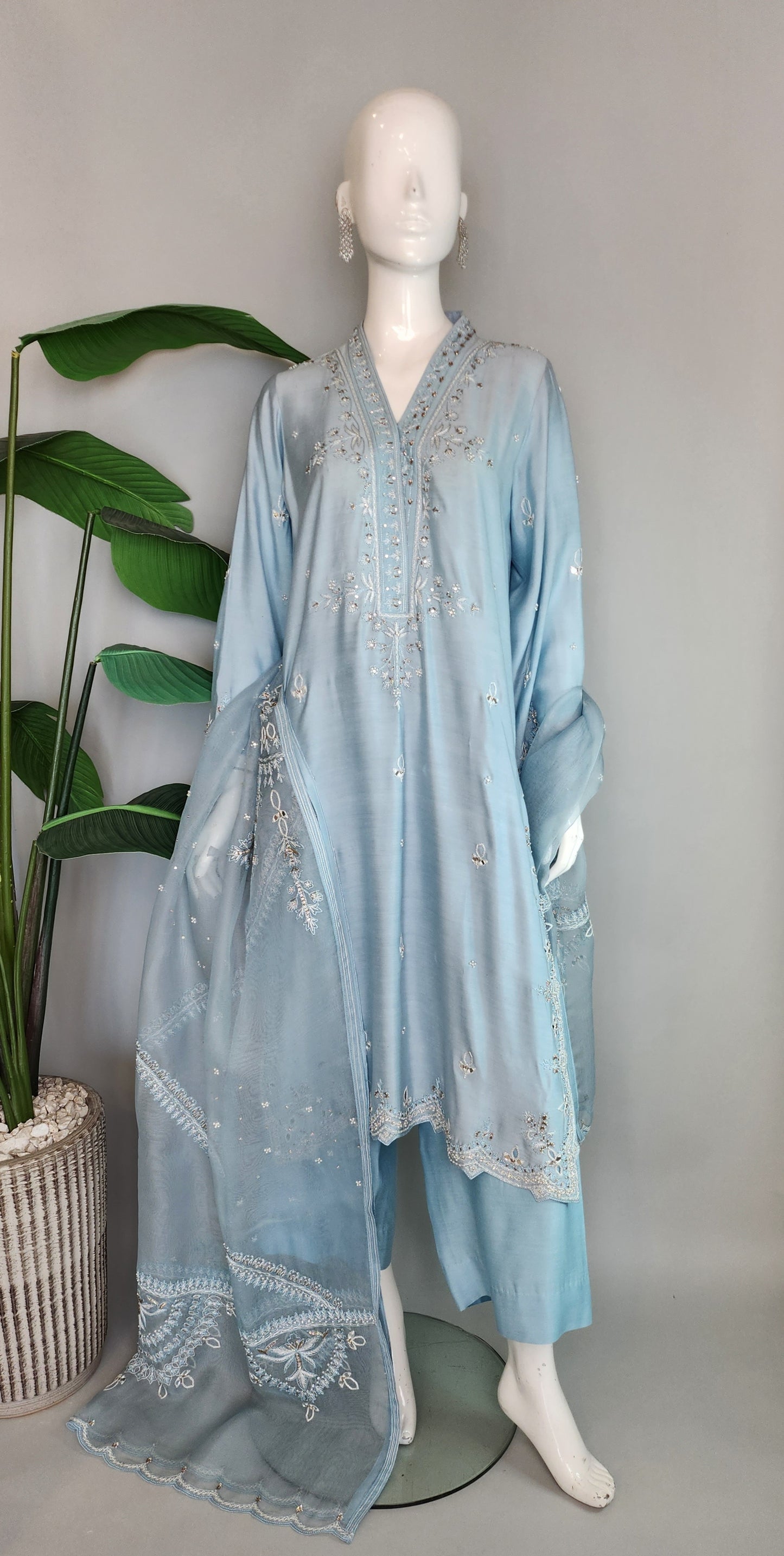 SEEMA IFTIKHAR - Blue Beaded work