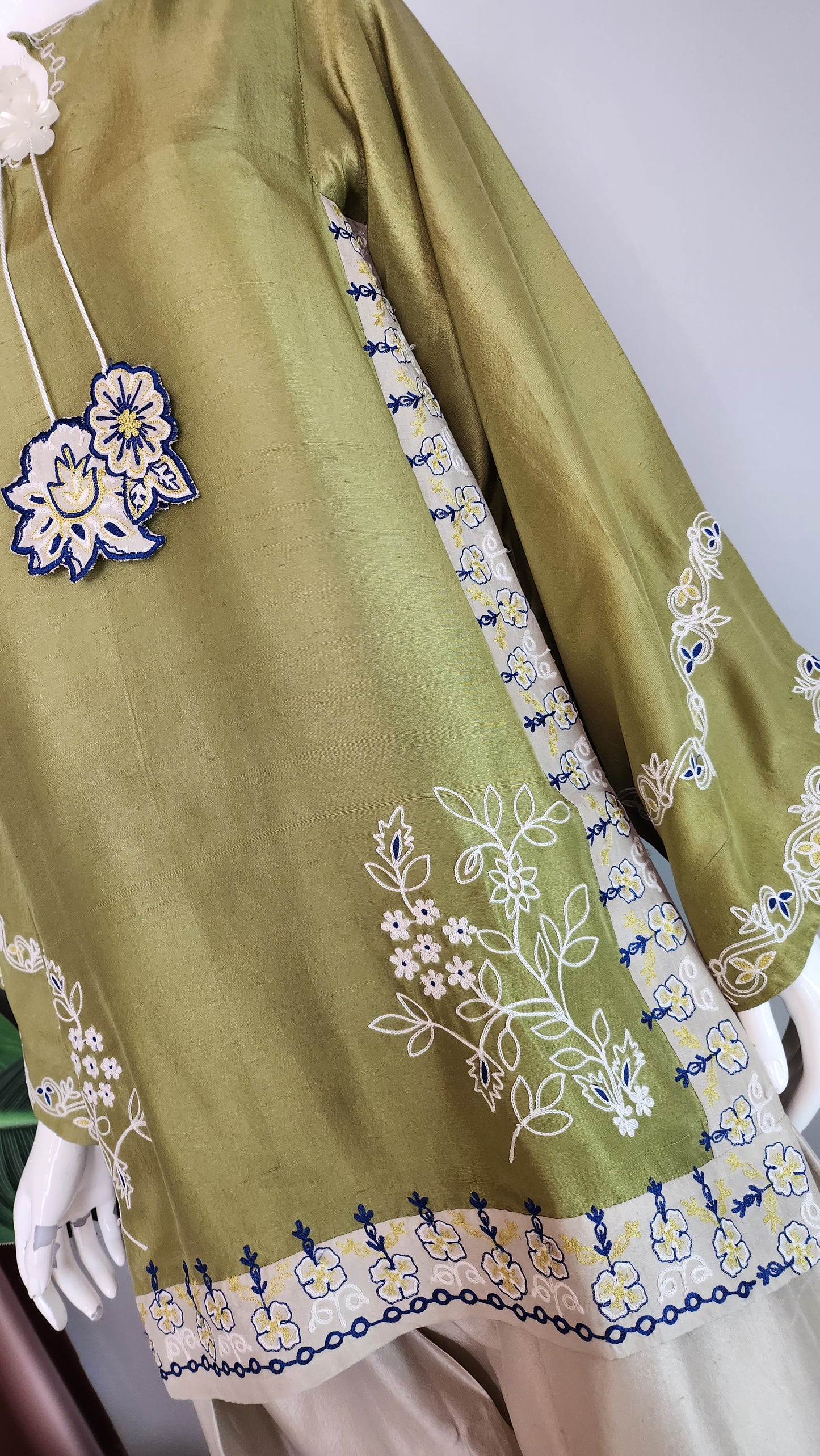 FARAH ZUBAIR - Olive Green Shirt