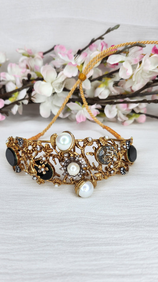 ZAHEEN KAMRAN - Floral Choker
