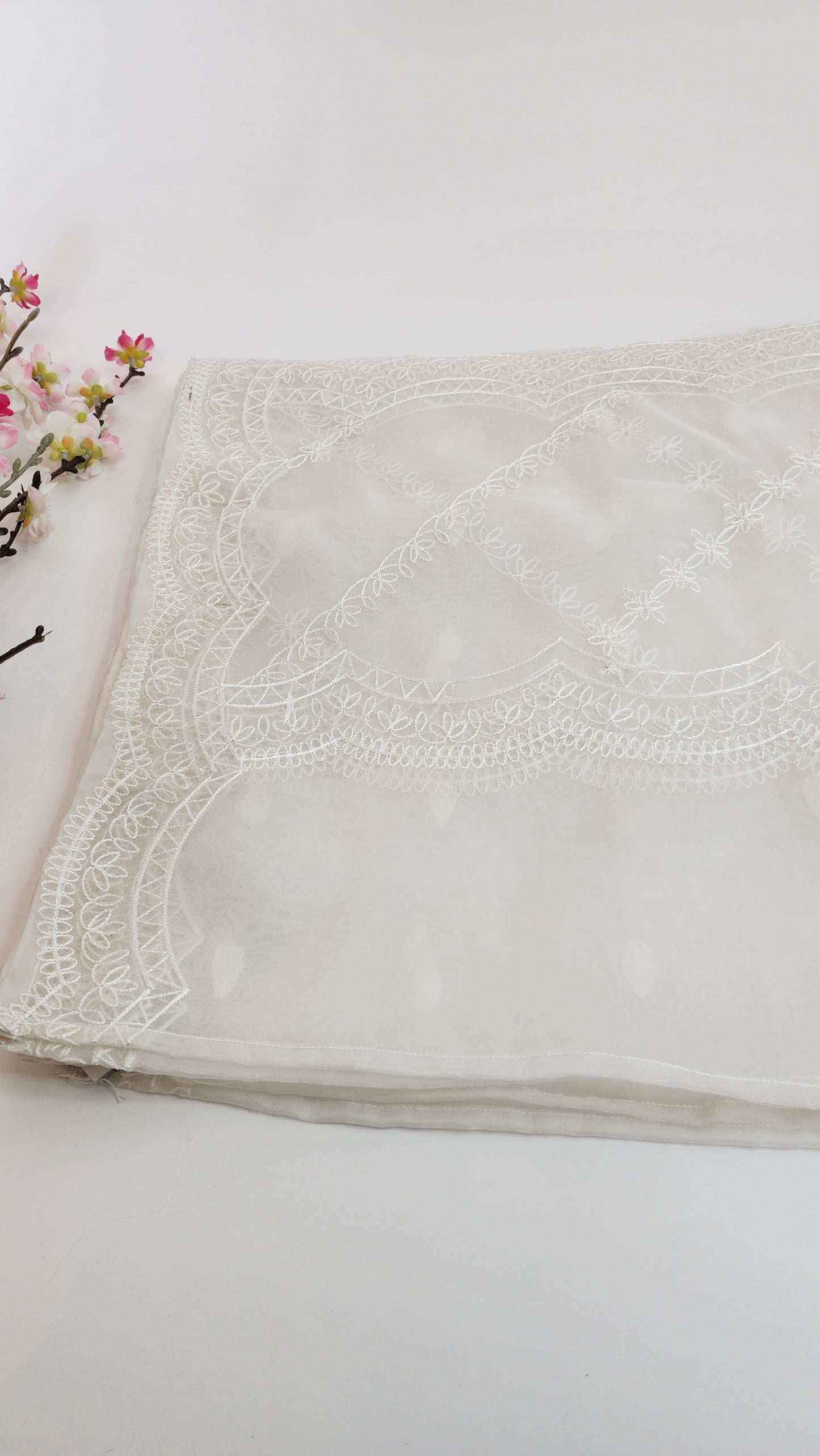 SABEEN MANEKIA - White- Organza Scallop Dupatta